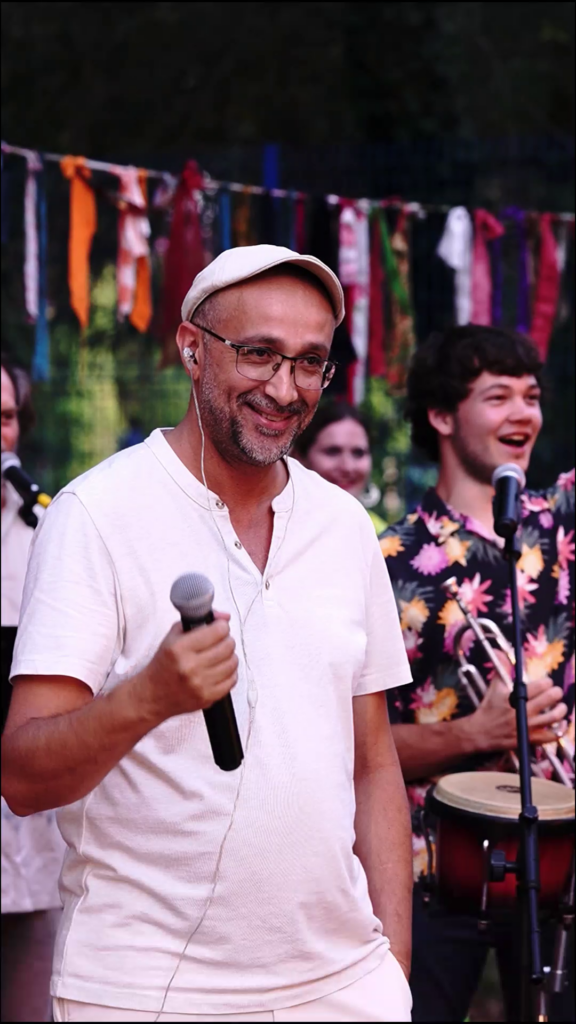 K'LAM chanteur sur scène